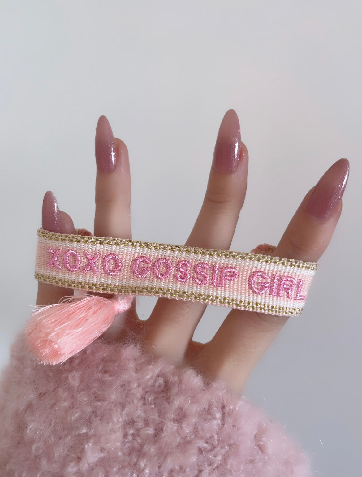 Bracelet brodé « XOXO GOSSIP GIRL »