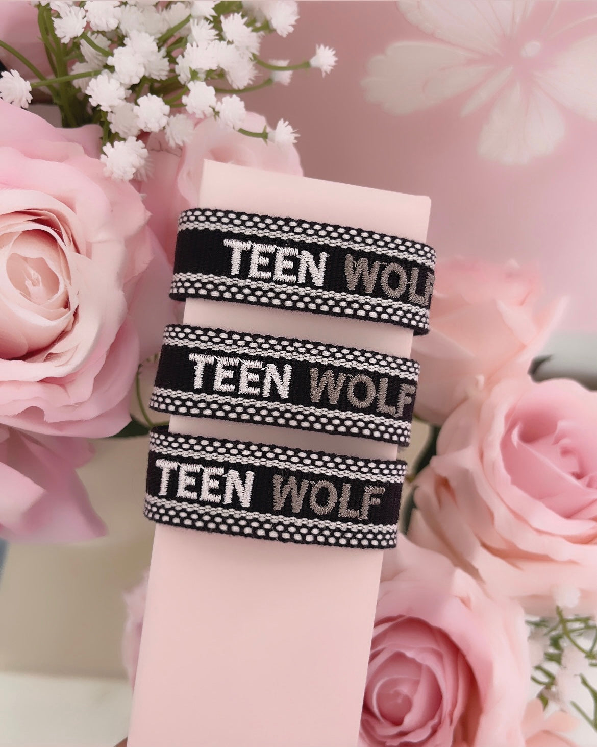 Bracelet brodé « TEEN WOLF»