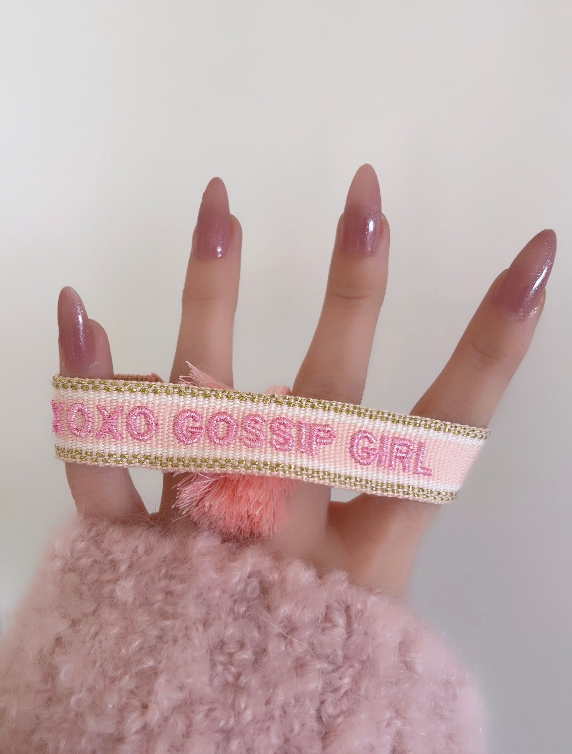 Bracelet brodé « XOXO GOSSIP GIRL »