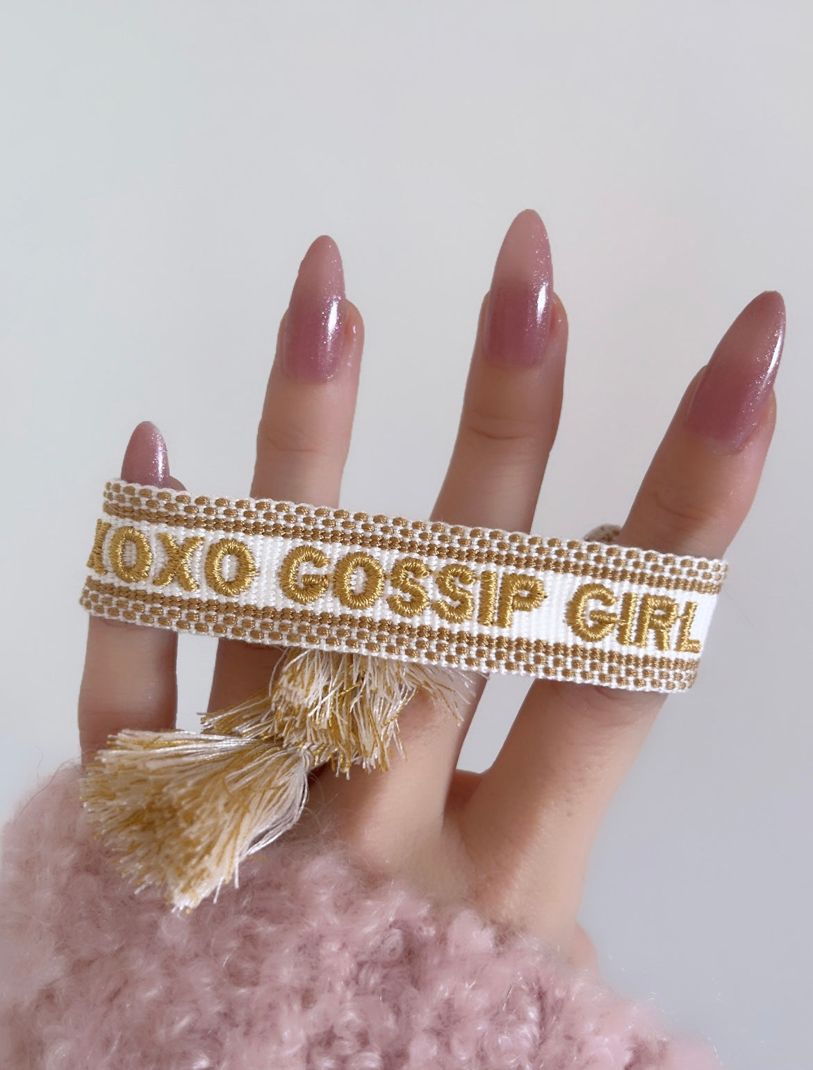 Bracelet brodé « XOXO GOSSIP GIRL »