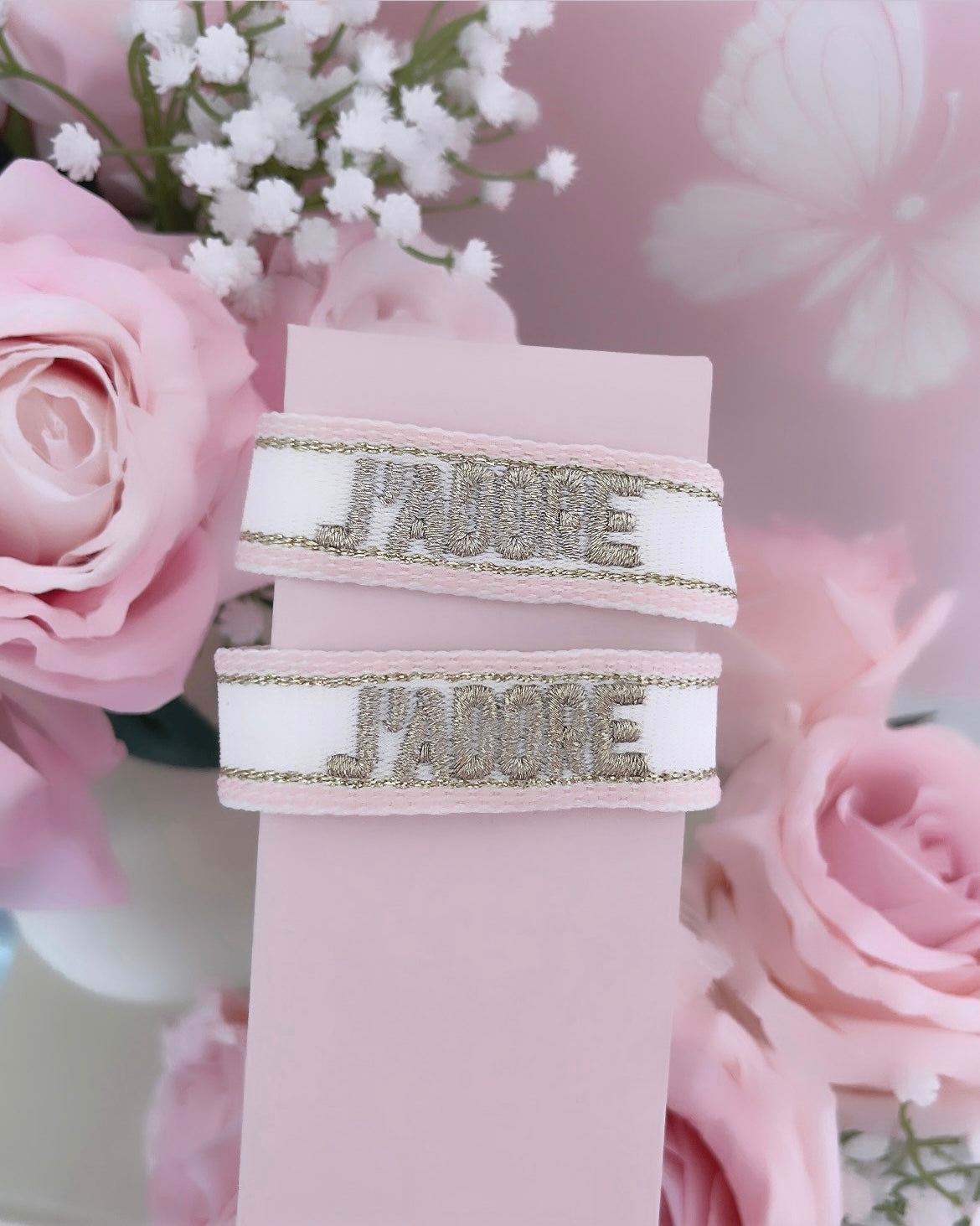 Bracelet « J’adore » blanc rose doré