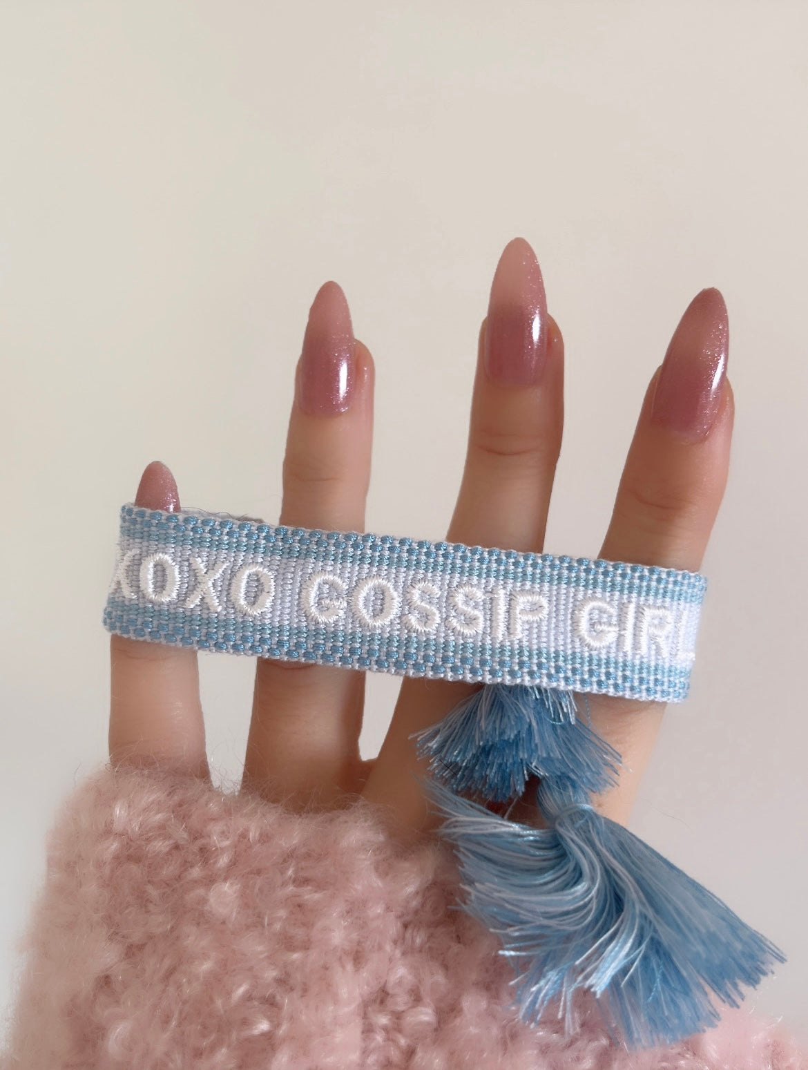 Bracelet brodé « Gossip girl » bleu