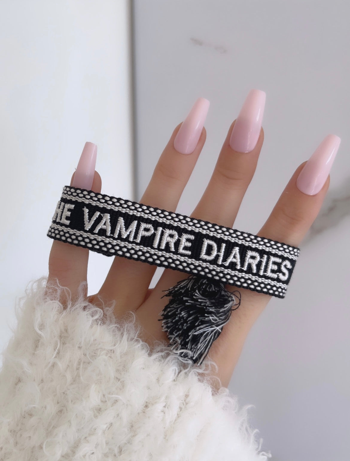 Bracelet « THE VAMPIRE DIARIES » noir