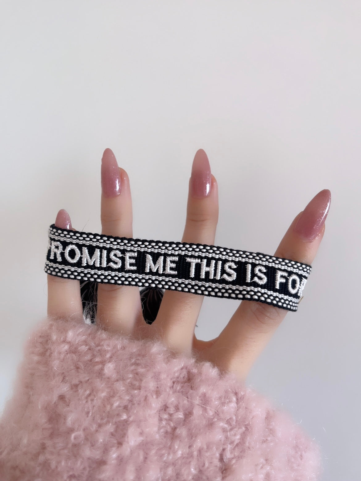 Bracelet brodé « Promise me this is forever »