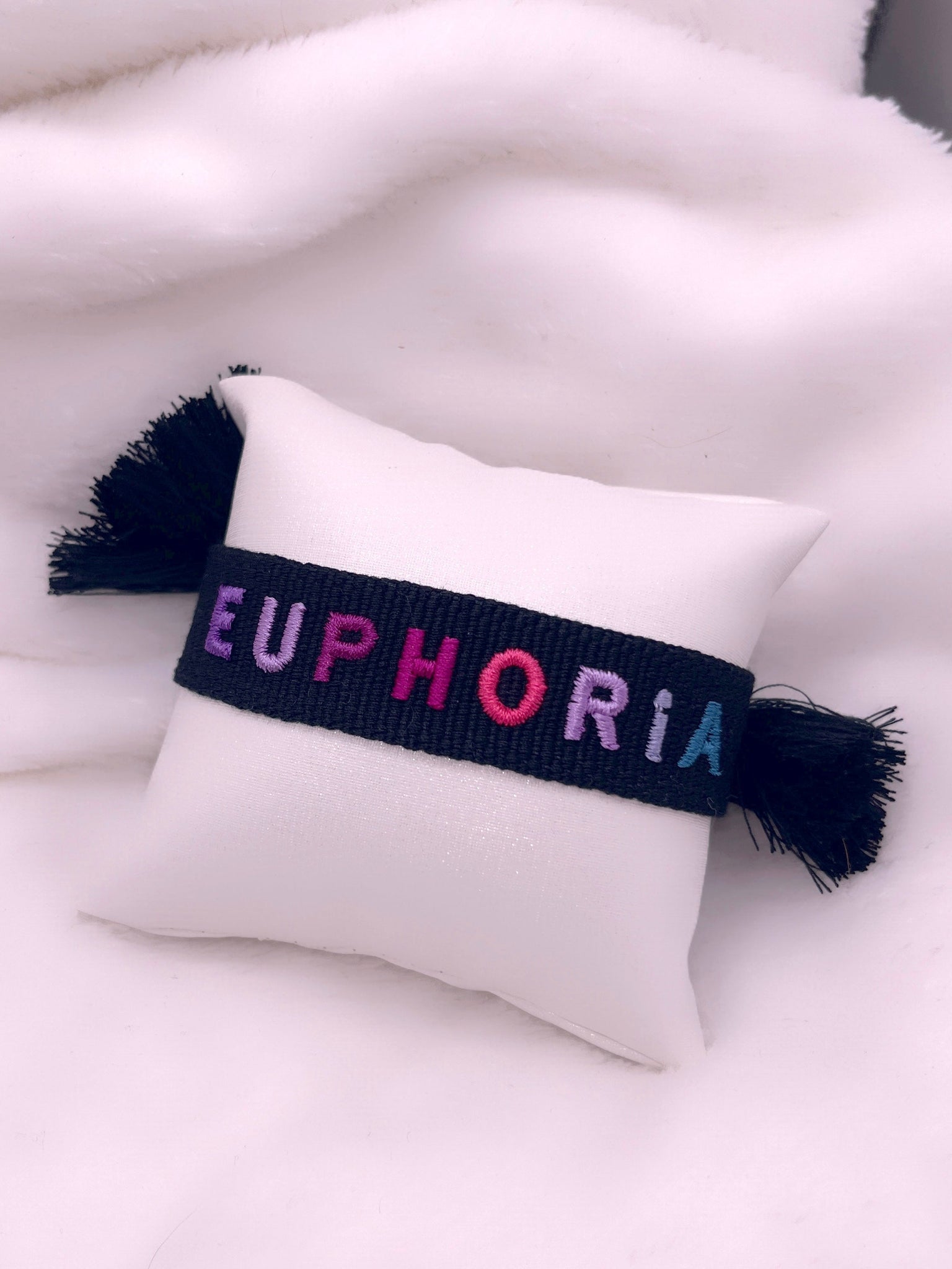 Bracelet brodé « EUPHORIA »