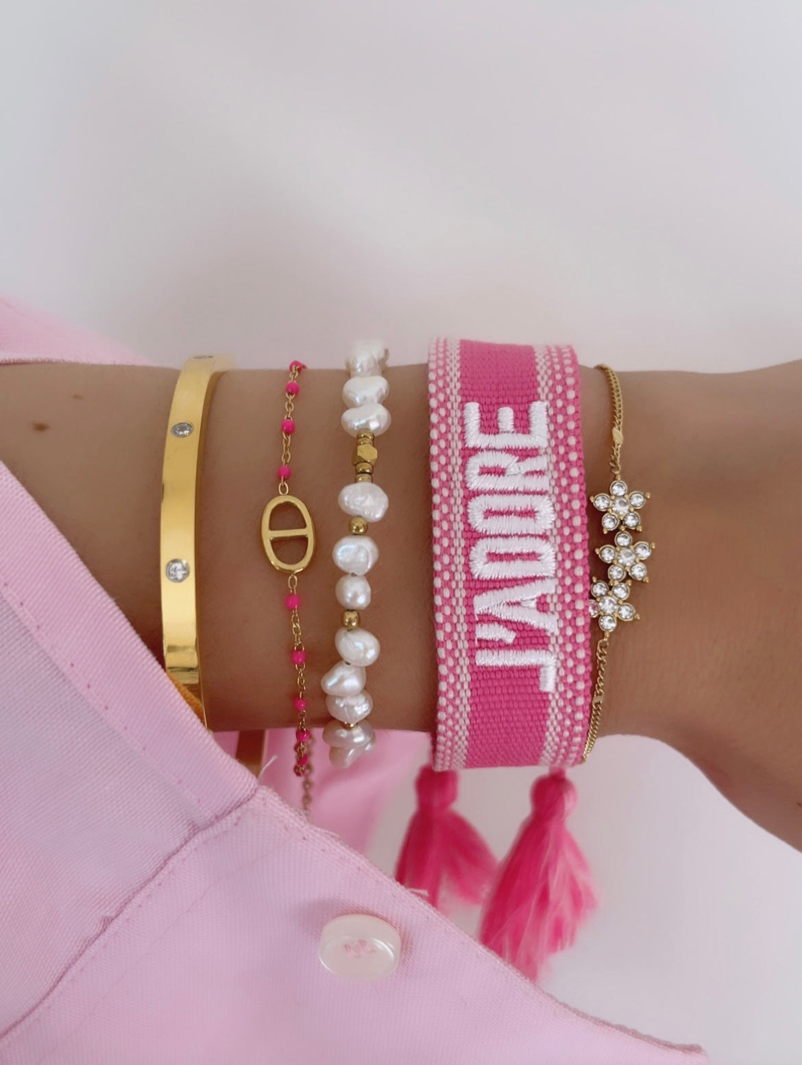 Bracelet brodé « J’adore »